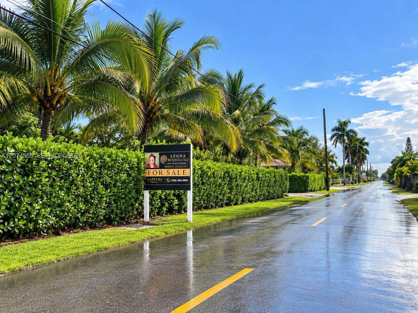 19651 168th St, Miami, FL 33187 - For Sale photo 1