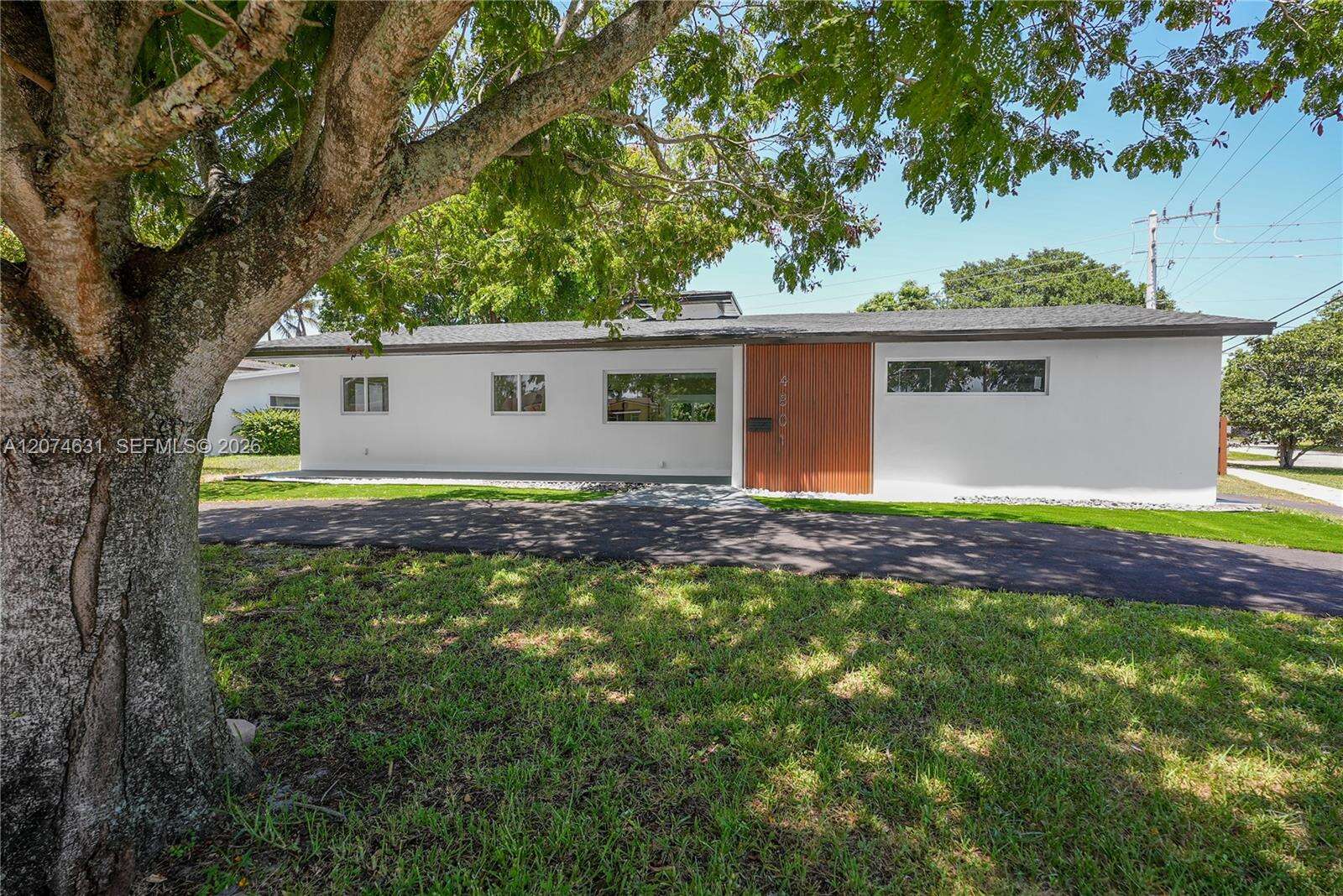 4801 Tyler St, Hollywood, FL 33021 - For Sale photo 2