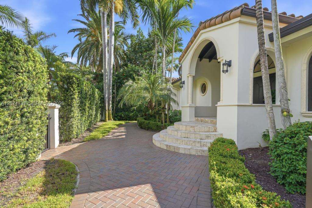 2532 Lake Ave, Miami Beach, FL 33140 - For Sale photo 3