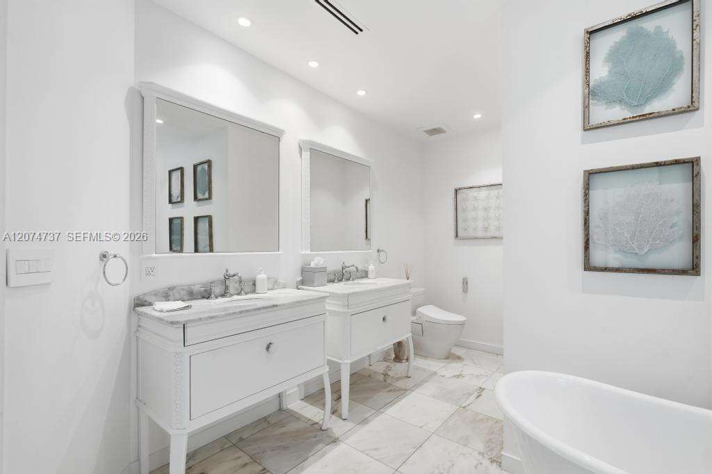 2532 Lake Ave, Miami Beach, FL 33140 - For Sale photo 64