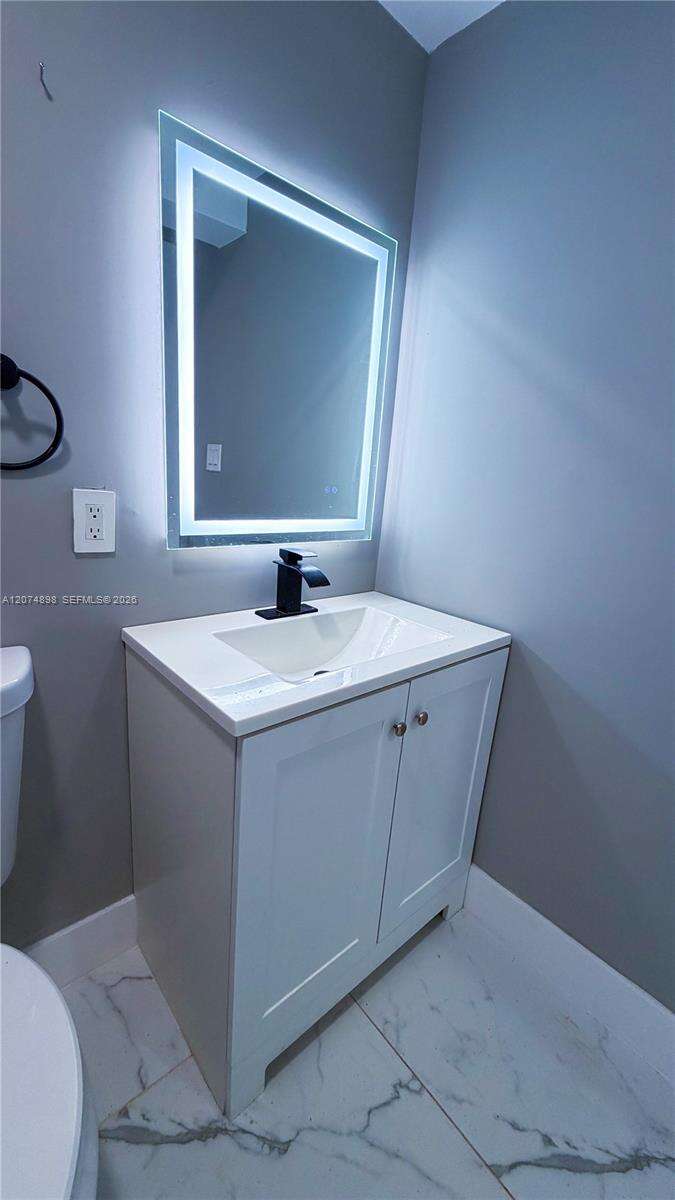 515 61st Ter, Hollywood, FL 33023 - For Sale photo 27