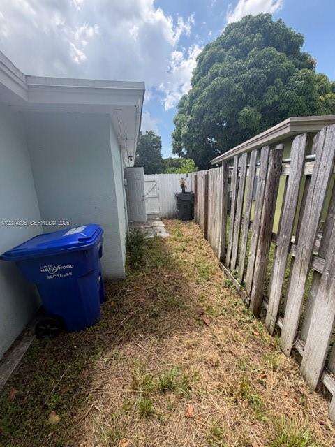 515 61st Ter, Hollywood, FL 33023 - For Sale photo 31