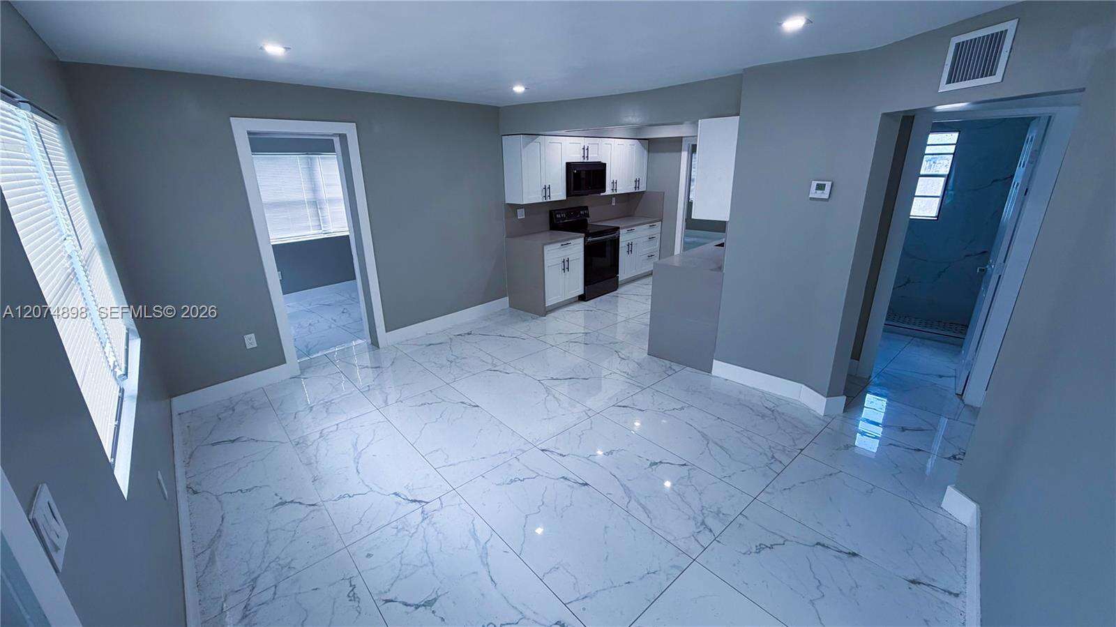 515 61st Ter, Hollywood, FL 33023 - For Sale photo 8