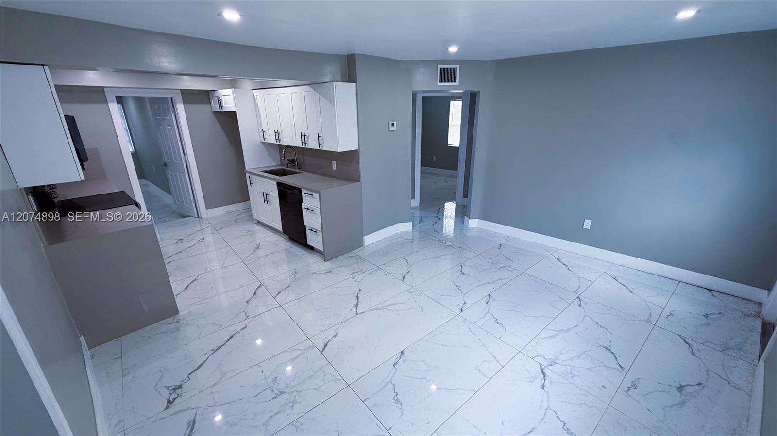 515 61st Ter, Hollywood, FL 33023 - For Sale photo 9