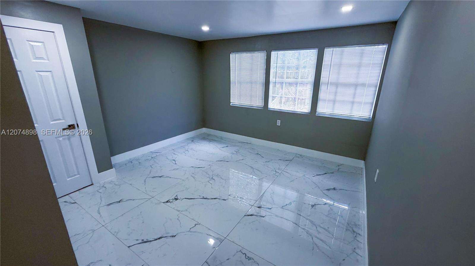 515 61st Ter, Hollywood, FL 33023 - For Sale photo 10