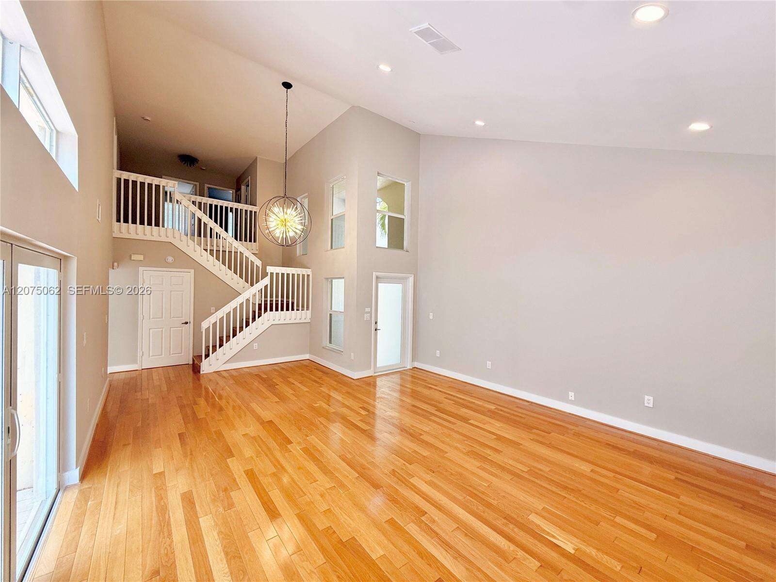 1140 Oysterwood St, Hollywood, FL 33019 - For Sale photo 4