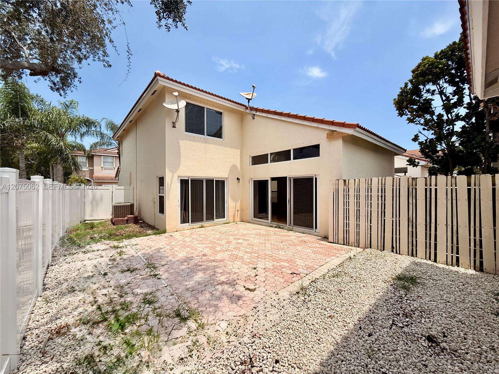 1140 Oysterwood St, Hollywood, FL 33019 - For Sale photo 33