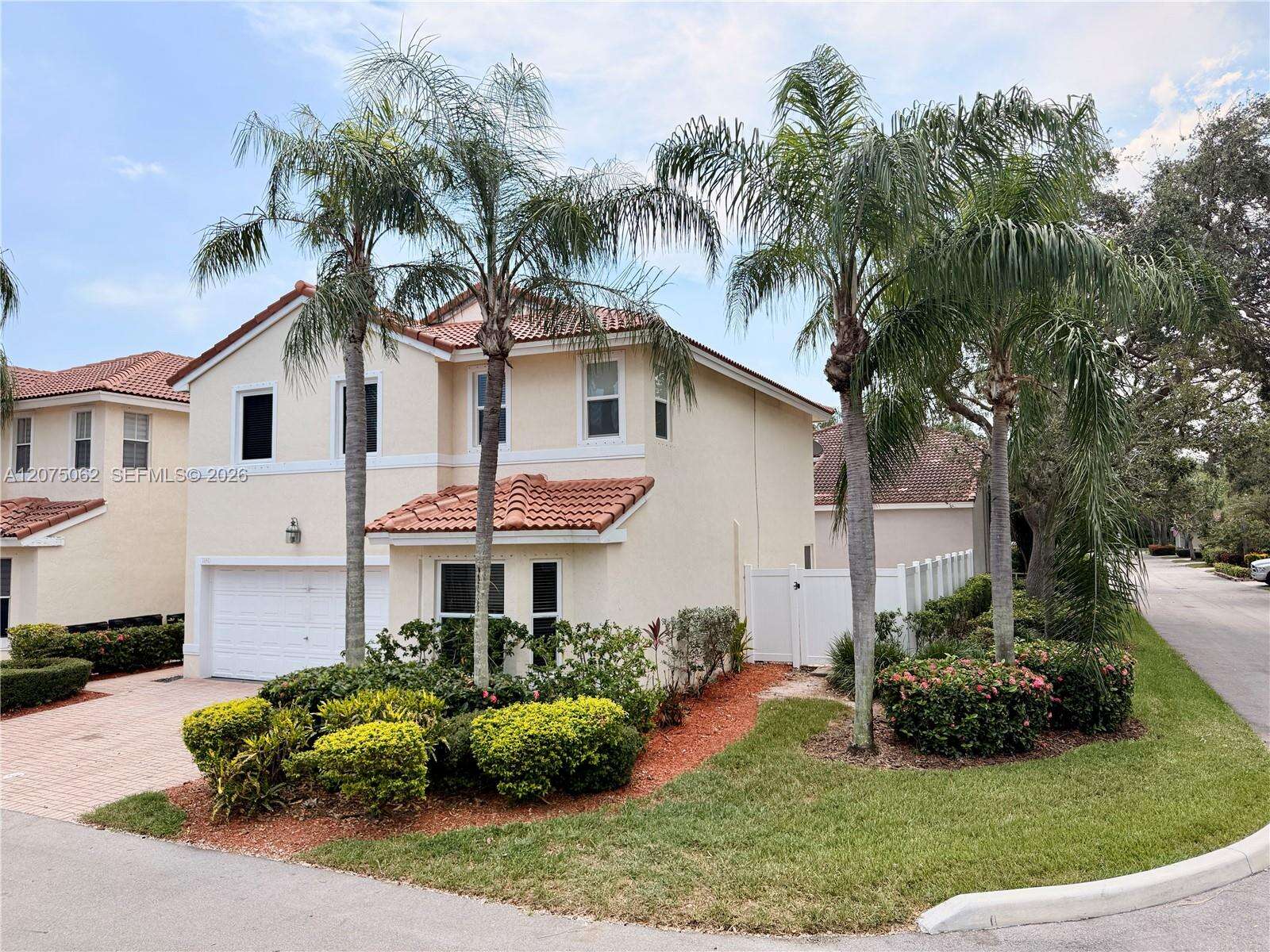 1140 Oysterwood St, Hollywood, FL 33019 - For Sale photo 37