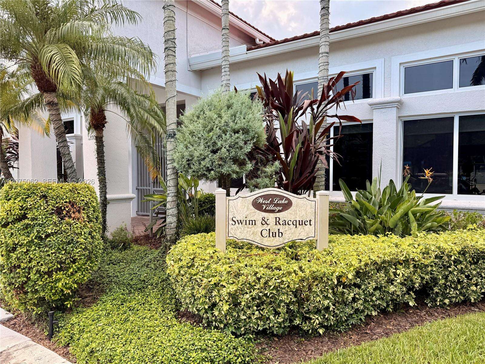 1140 Oysterwood St, Hollywood, FL 33019 - For Sale photo 47