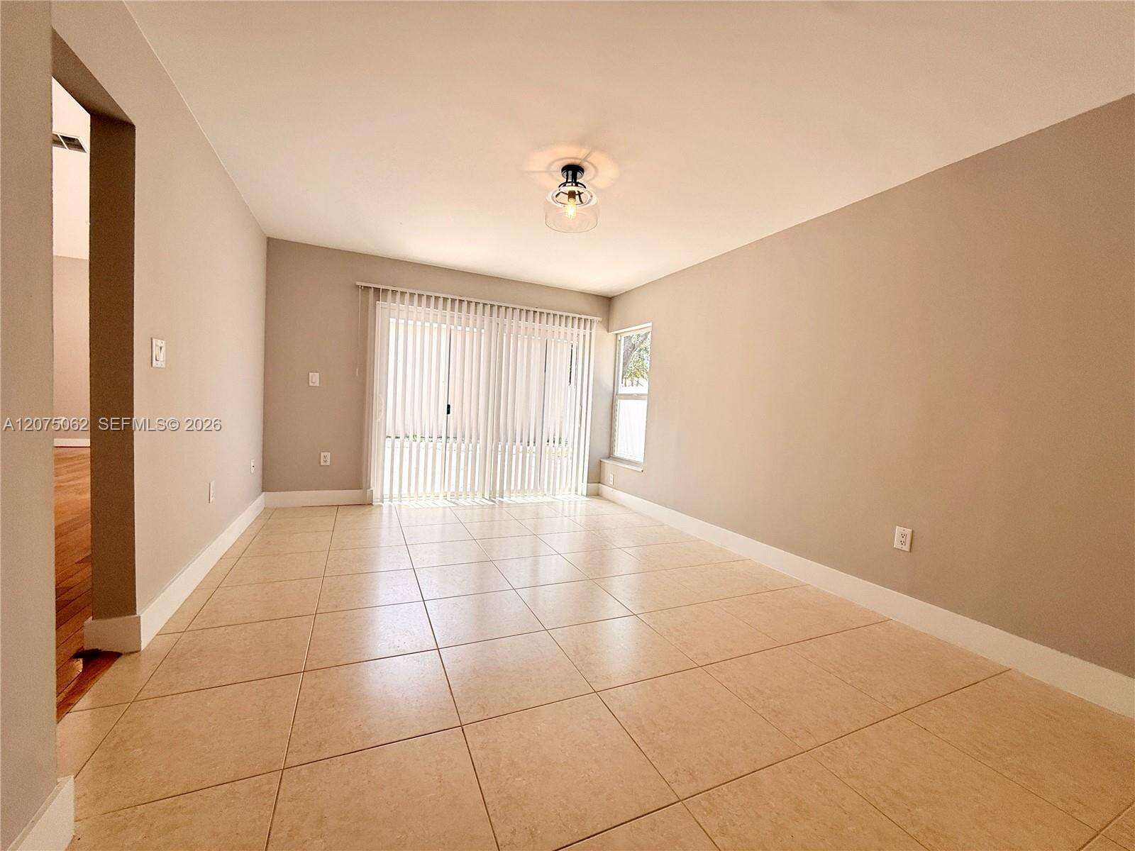1140 Oysterwood St, Hollywood, FL 33019 - For Sale photo 7