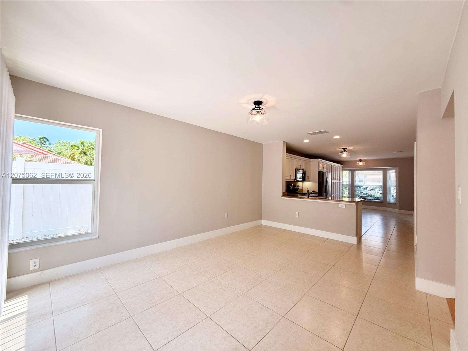 1140 Oysterwood St, Hollywood, FL 33019 - For Sale photo 8