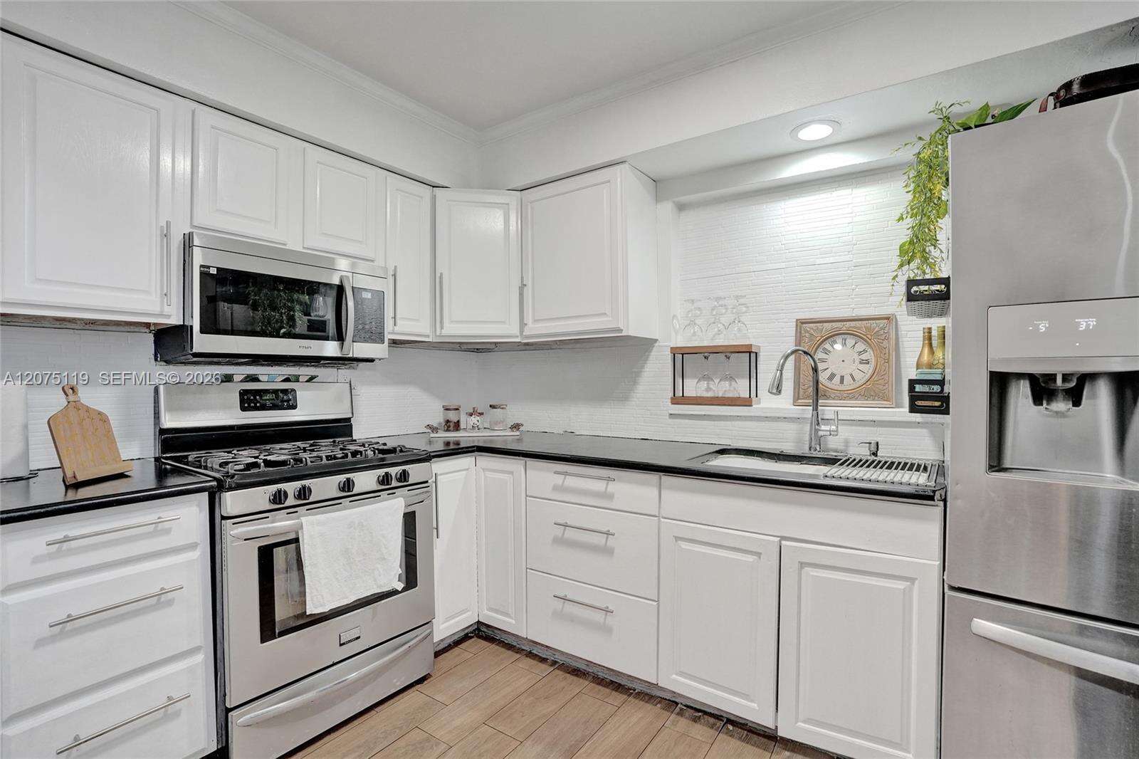 2701 Garfield St, Hollywood, FL 33020 - For Sale photo 9