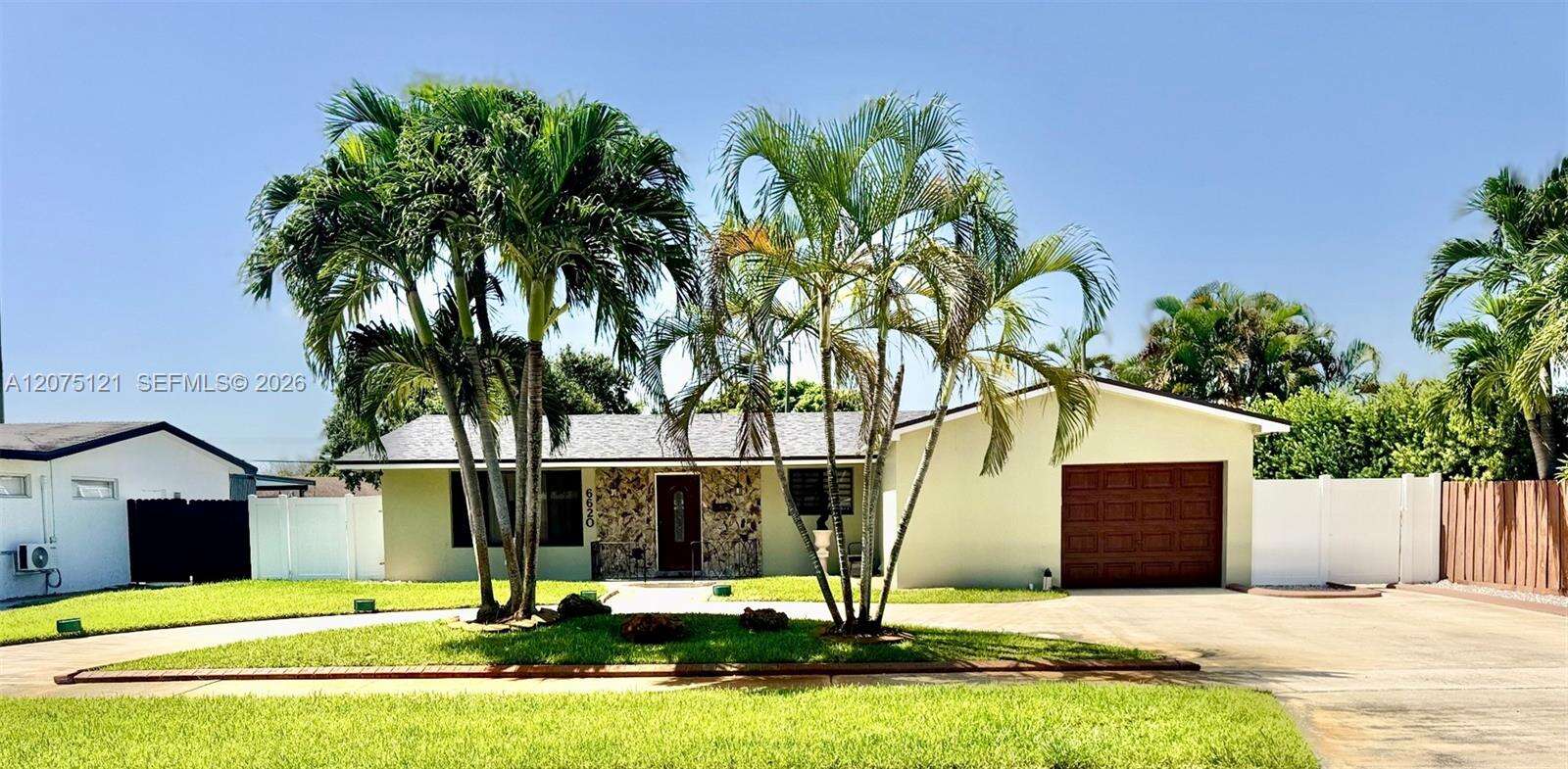 6620 6th St, Pembroke Pines, FL 33023 - For Sale photo 4