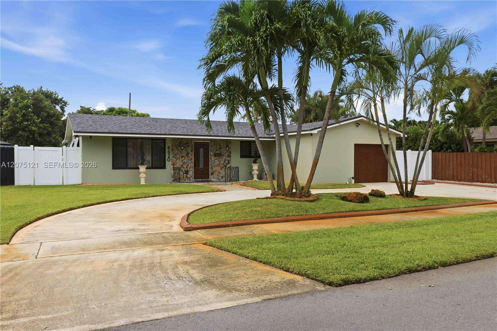 6620 6th St, Pembroke Pines, FL 33023 - For Sale photo 5