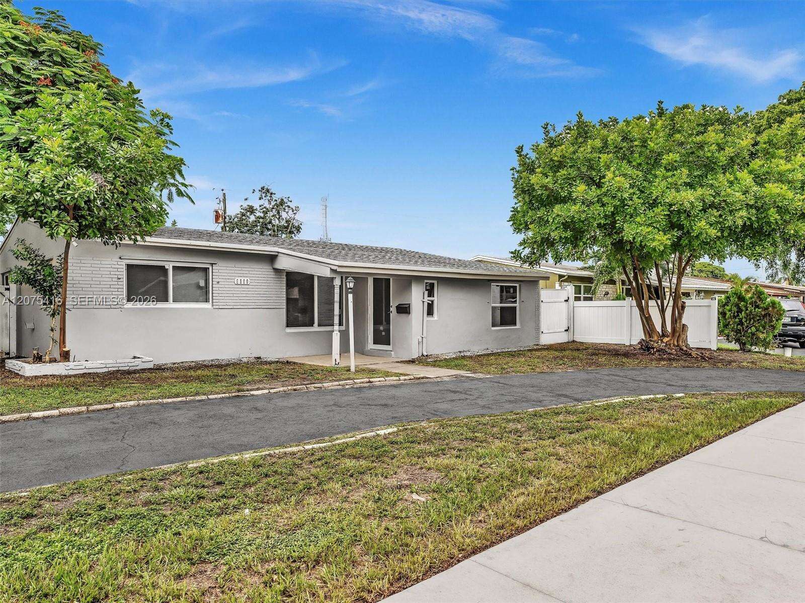 6800 Raleigh St, Hollywood, FL 33024 - For Sale photo 2