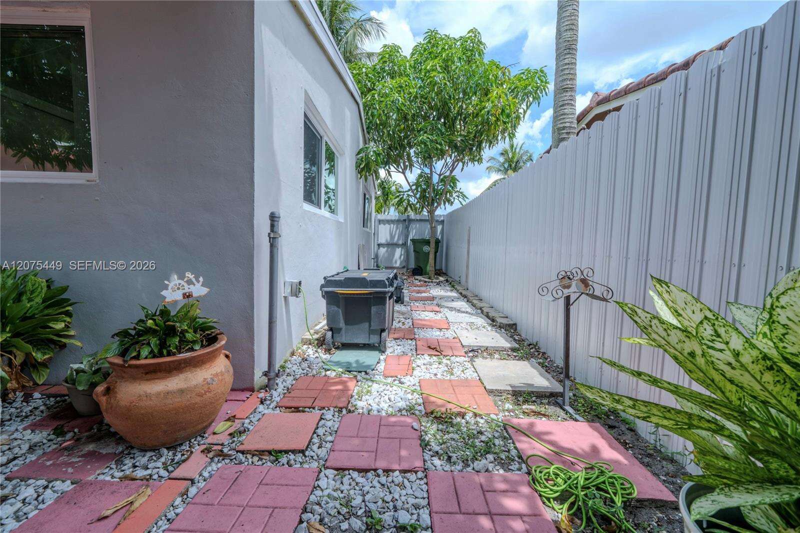 6944 10th Ct, Pembroke Pines, FL 33023 - For Sale photo 27