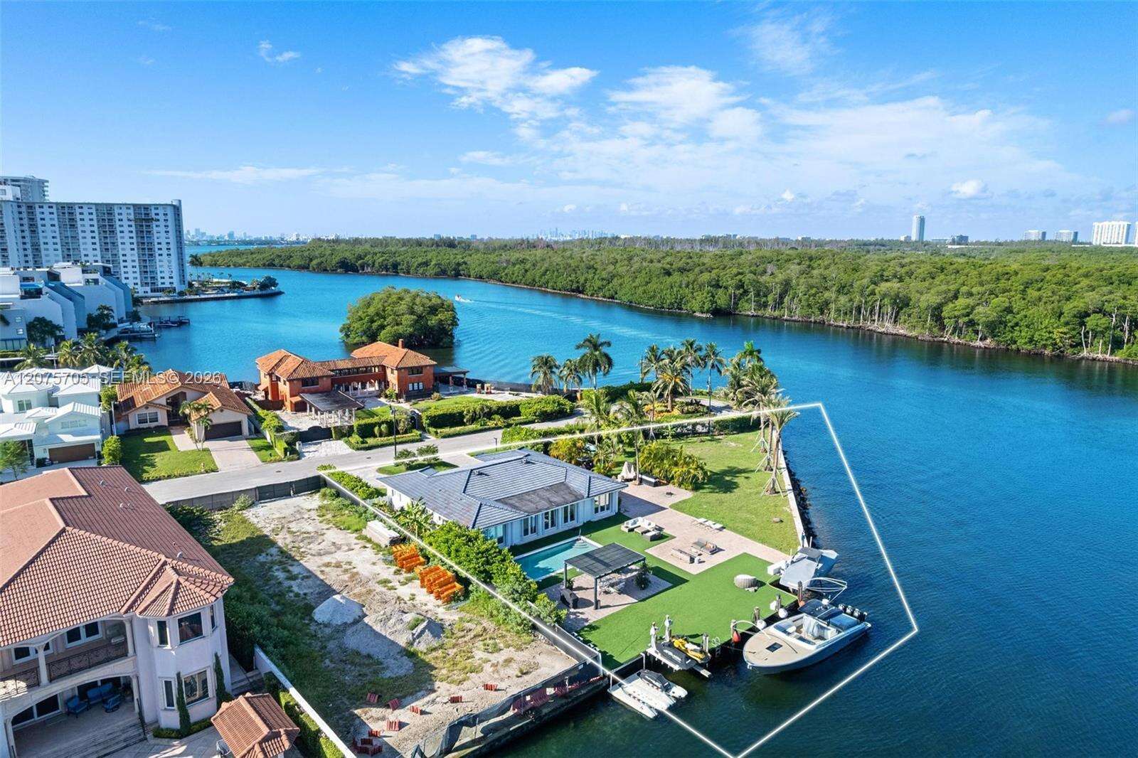 333 Atlantic Ave, Sunny Isles Beach, FL 33160 - For Sale photo 2