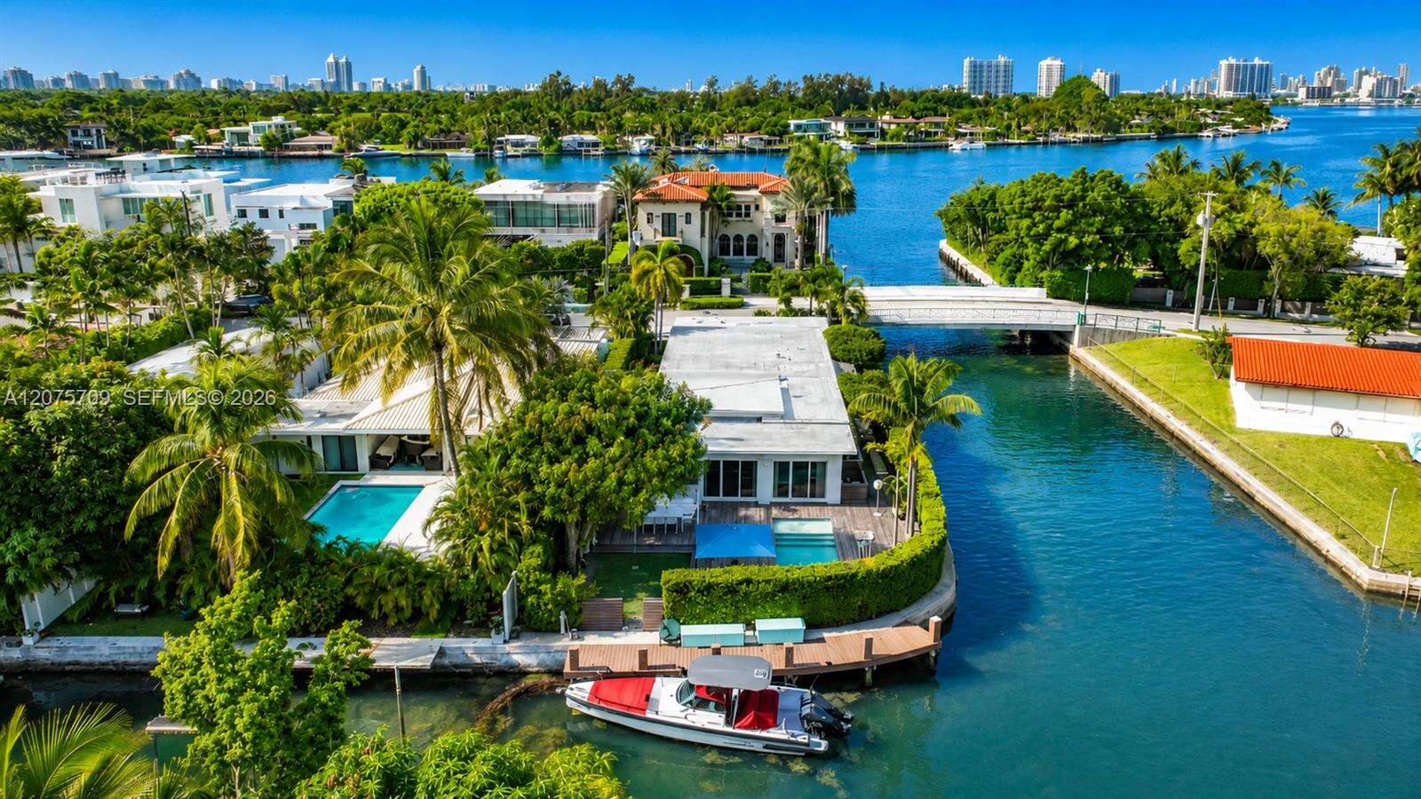 1885 Daytonia Rd, Miami Beach, FL 33141 - For Sale photo 1