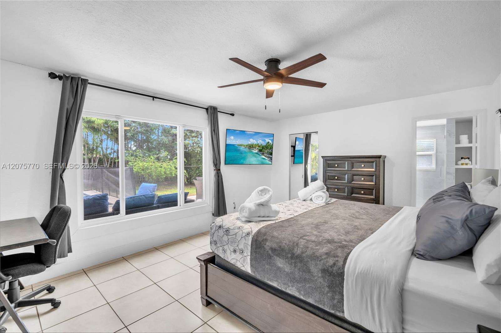 907 5th St, Hallandale Beach, FL 33009 - For Sale photo 12