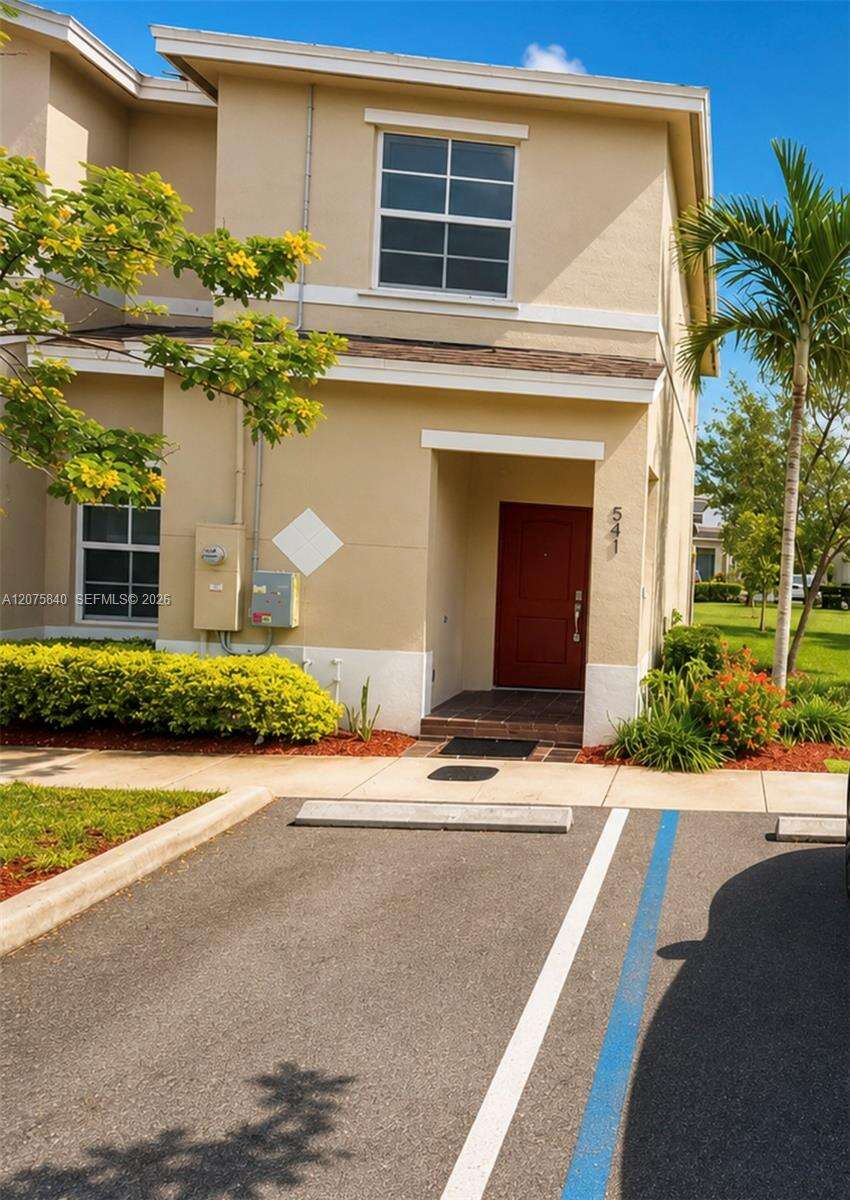 541 NE 5Th Ter 5 Th Ter, Florida City, FL 33034 - For Sale photo 1