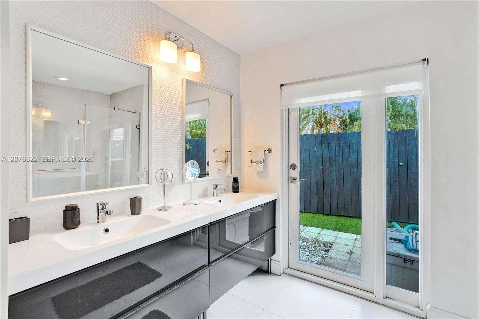 18 Boxwood Rd, Hollywood, FL 33021 - For Sale photo 27
