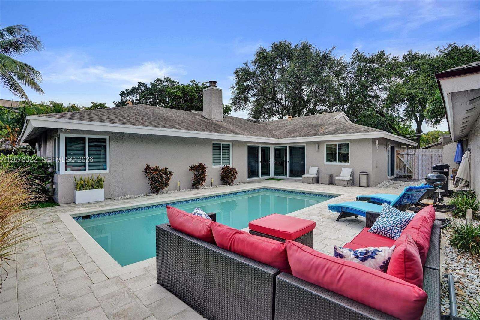 18 Boxwood Rd, Hollywood, FL 33021 - For Sale photo 40