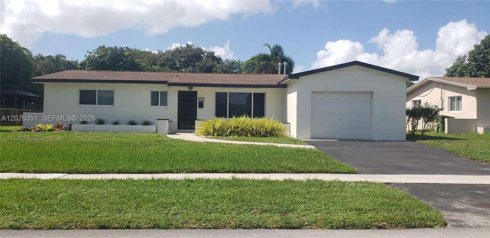 8320 24th Ct, Pembroke Pines, FL 33024 - For Sale photo 1