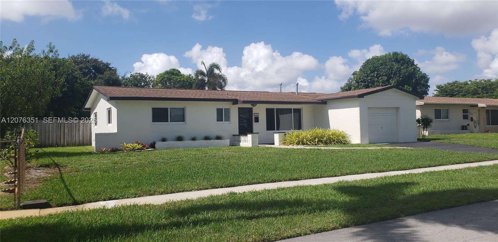 8320 24th Ct, Pembroke Pines, FL 33024 - For Sale photo 2