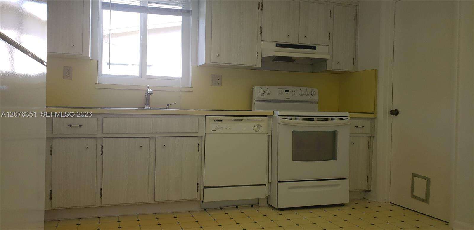 8320 24th Ct, Pembroke Pines, FL 33024 - For Sale photo 36