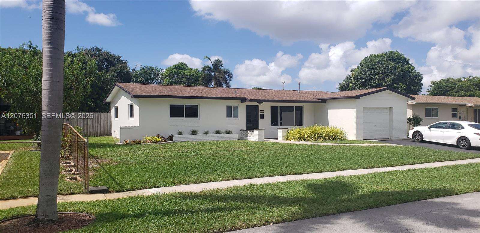 8320 24th Ct, Pembroke Pines, FL 33024 - For Sale photo 5