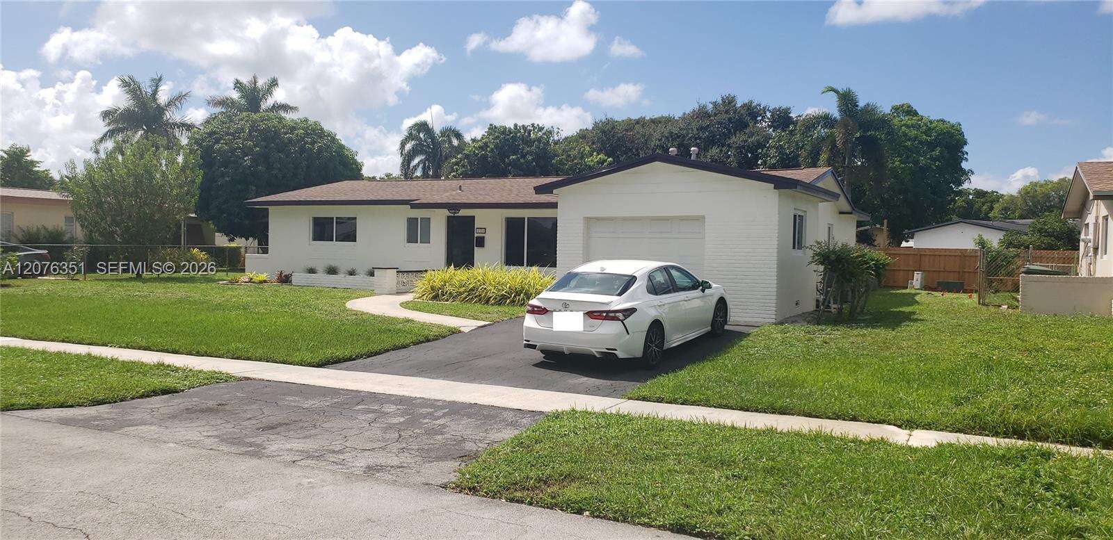 8320 24th Ct, Pembroke Pines, FL 33024 - For Sale photo 6
