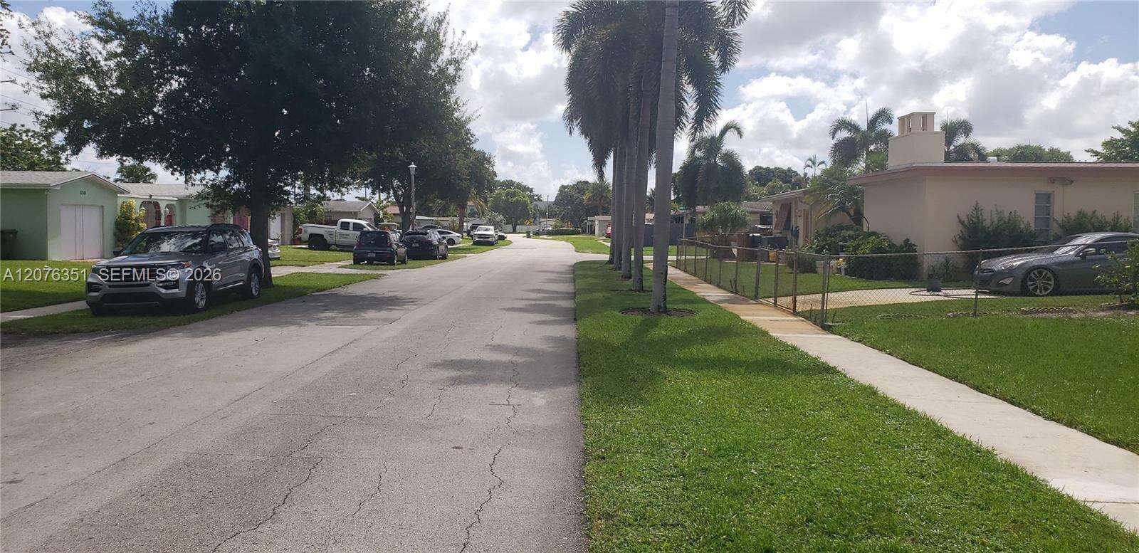 8320 24th Ct, Pembroke Pines, FL 33024 - For Sale photo 8