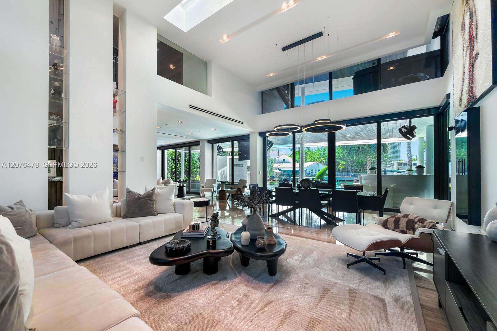528 Lakeview Ct, Miami Beach, FL 33140 - For Sale photo 14