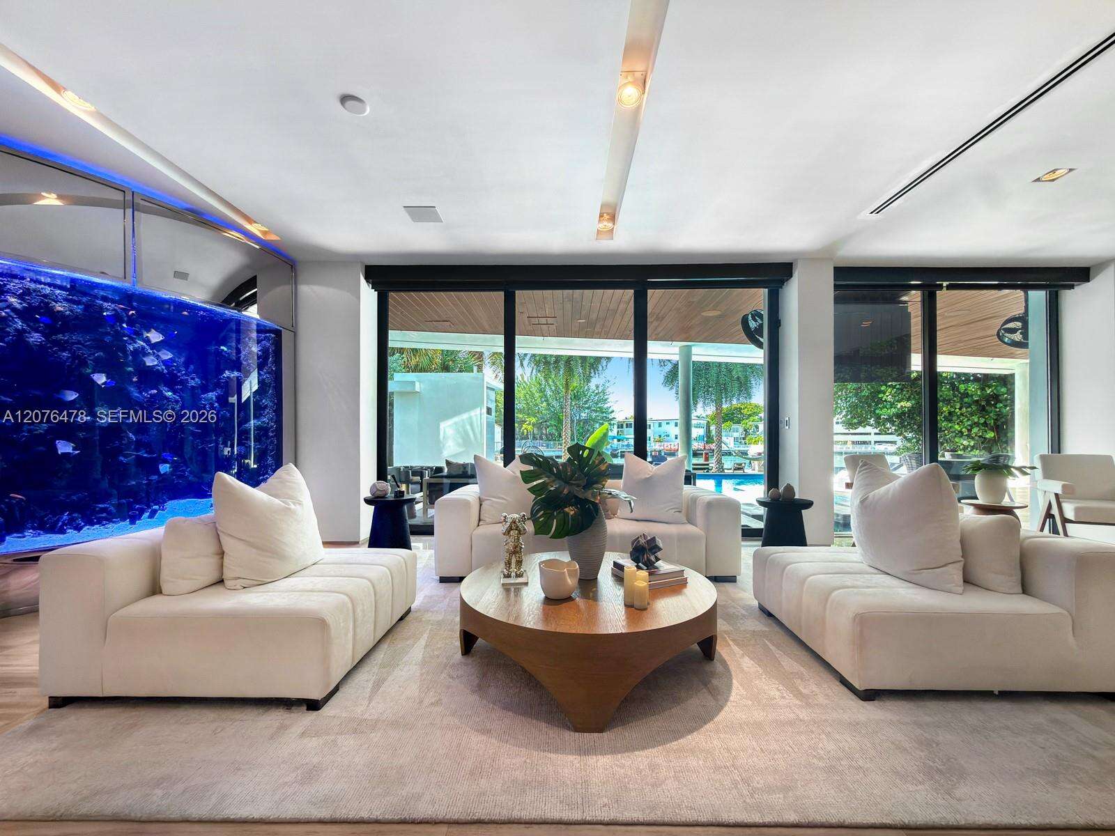 528 Lakeview Ct, Miami Beach, FL 33140 - For Sale photo 16