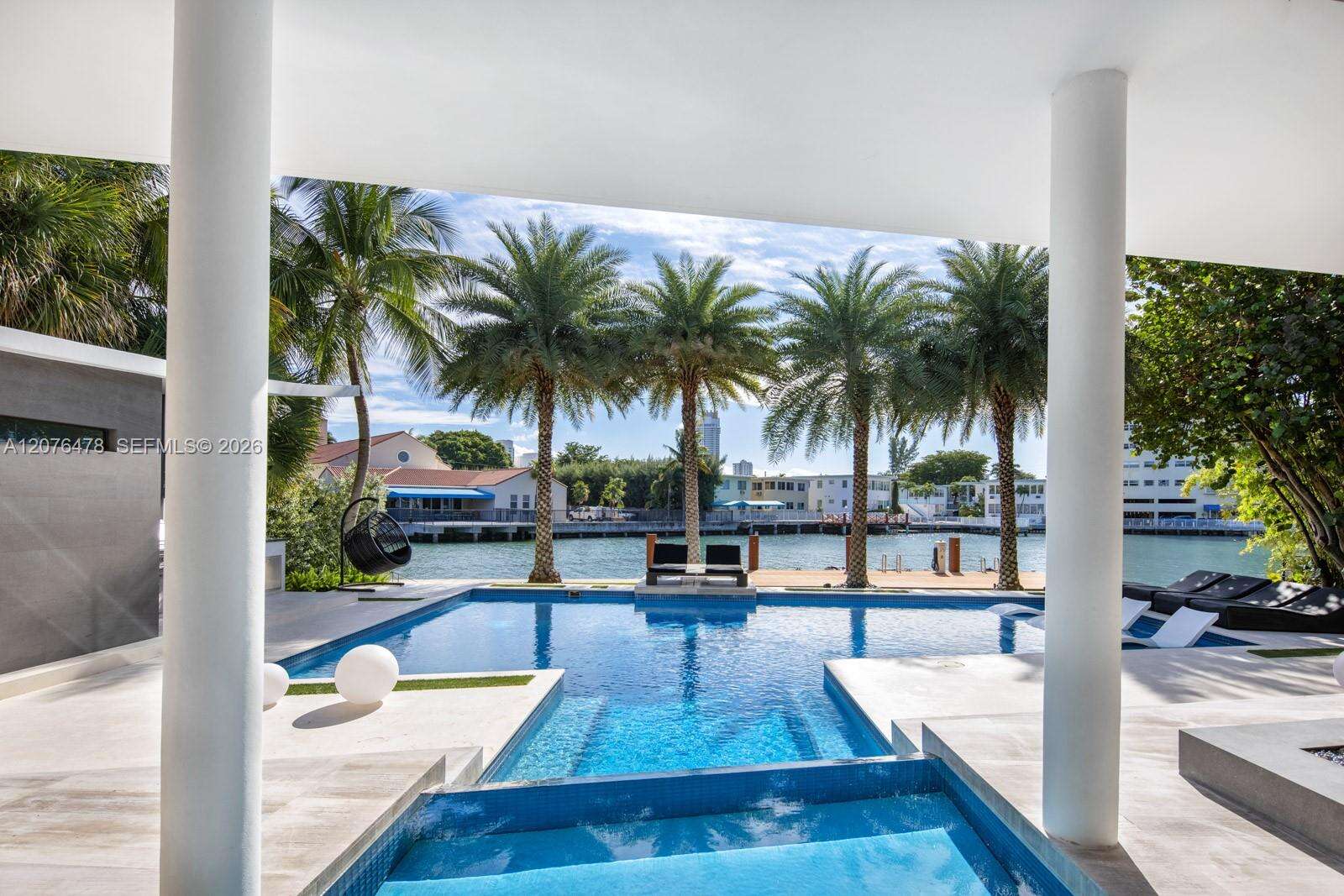 528 Lakeview Ct, Miami Beach, FL 33140 - For Sale photo 28