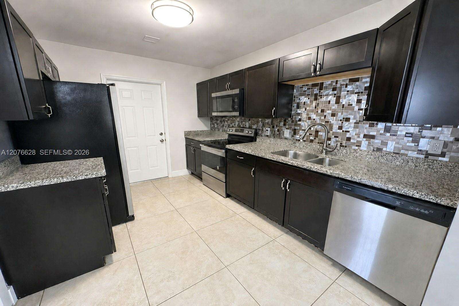 6511 Park St, Hollywood, FL 33024 - For Sale photo 15