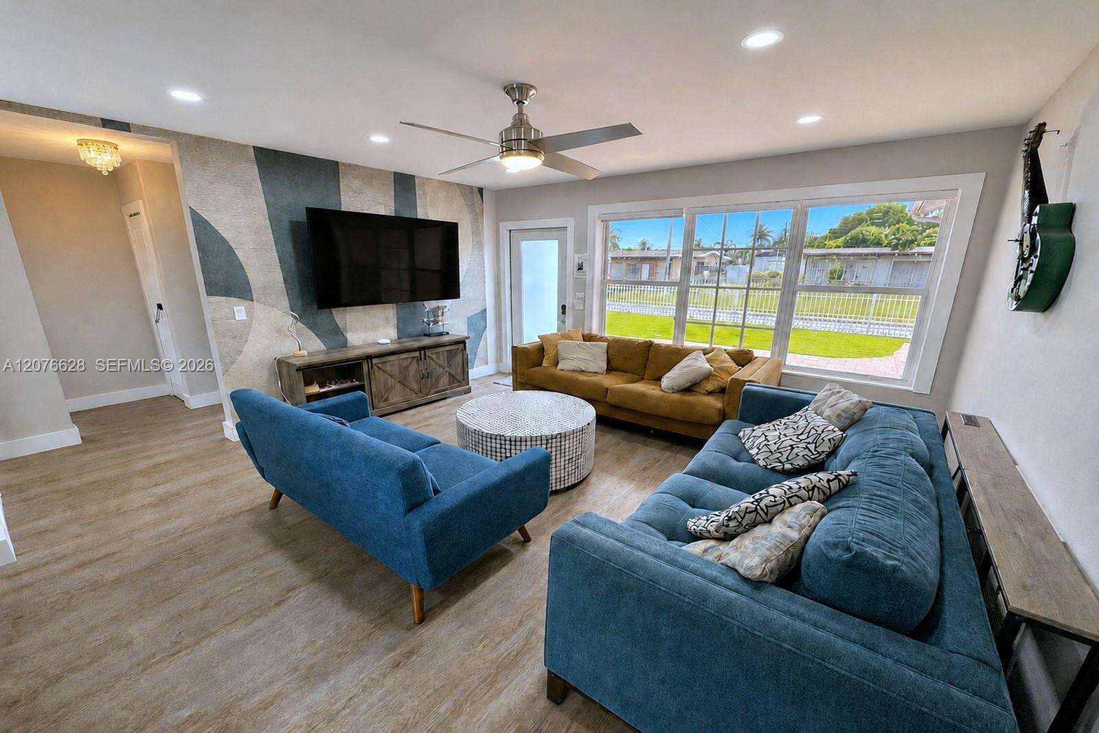 6511 Park St, Hollywood, FL 33024 - For Sale photo 5