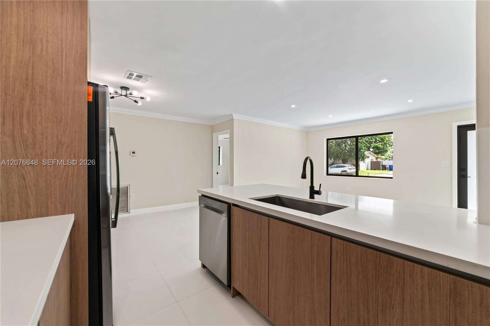 220 69th Ter, Hollywood, FL 33024 - For Sale photo 12