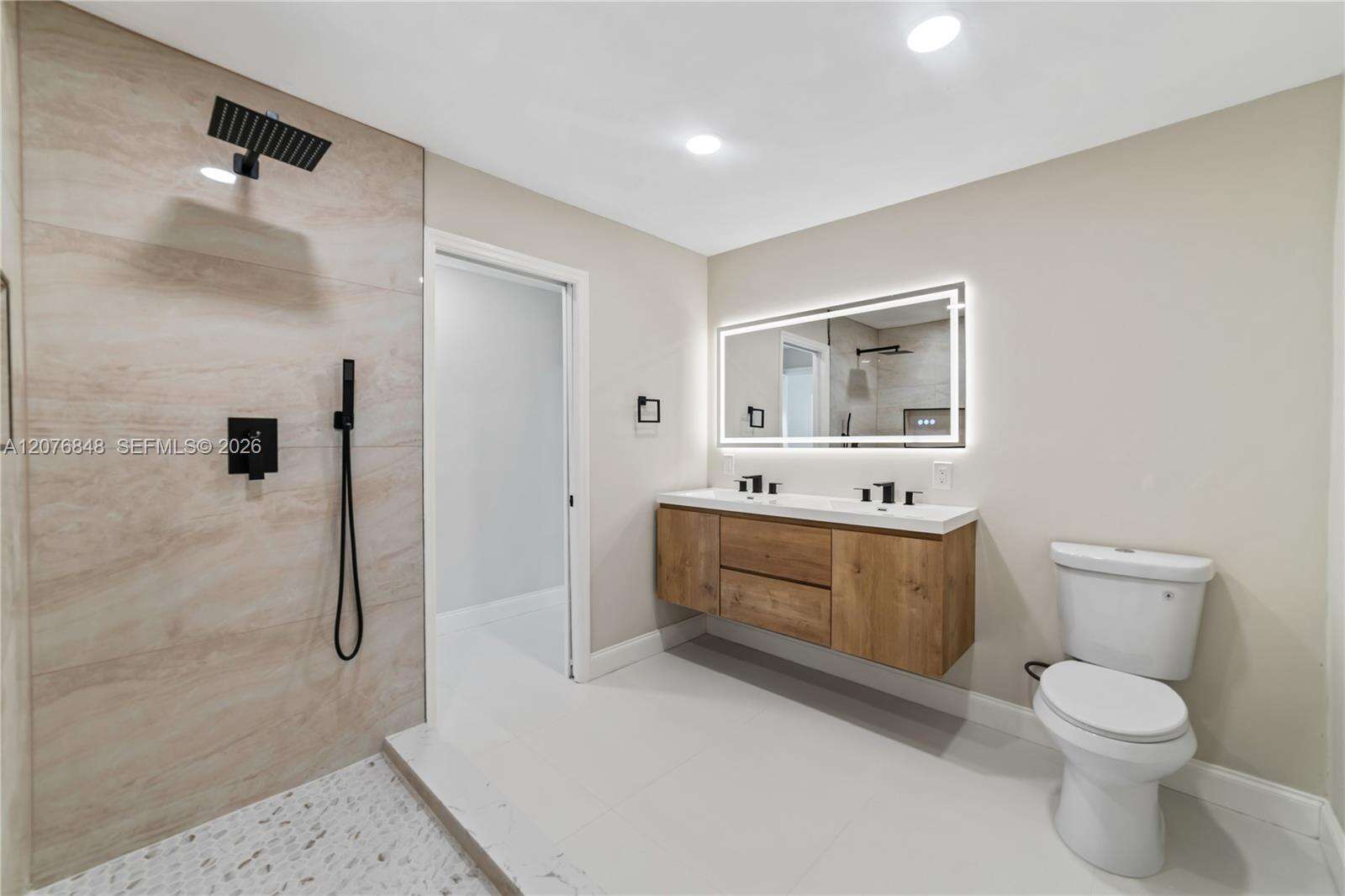 220 69th Ter, Hollywood, FL 33024 - For Sale photo 23