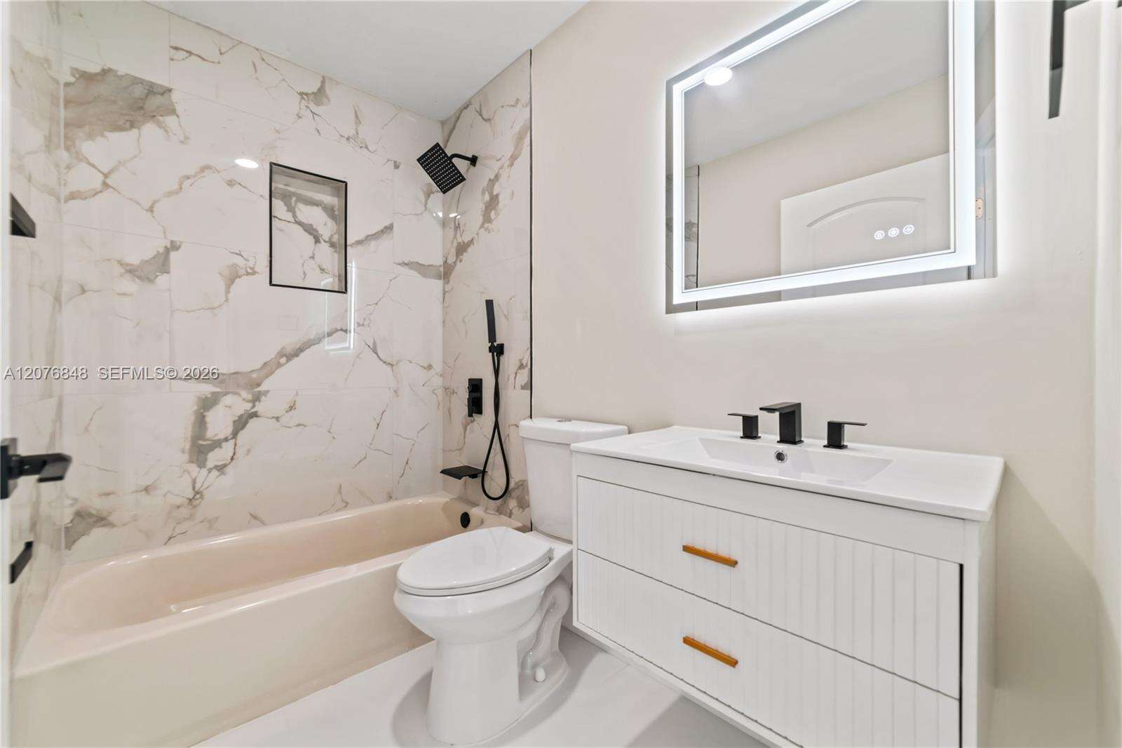 220 69th Ter, Hollywood, FL 33024 - For Sale photo 32