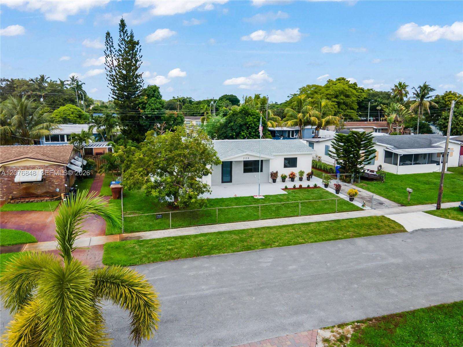 220 69th Ter, Hollywood, FL 33024 - For Sale photo 38