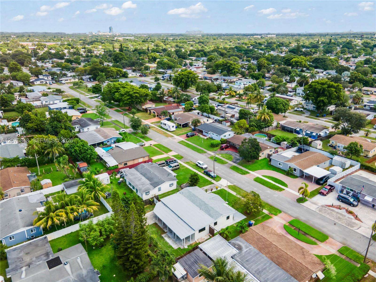 220 69th Ter, Hollywood, FL 33024 - For Sale photo 42