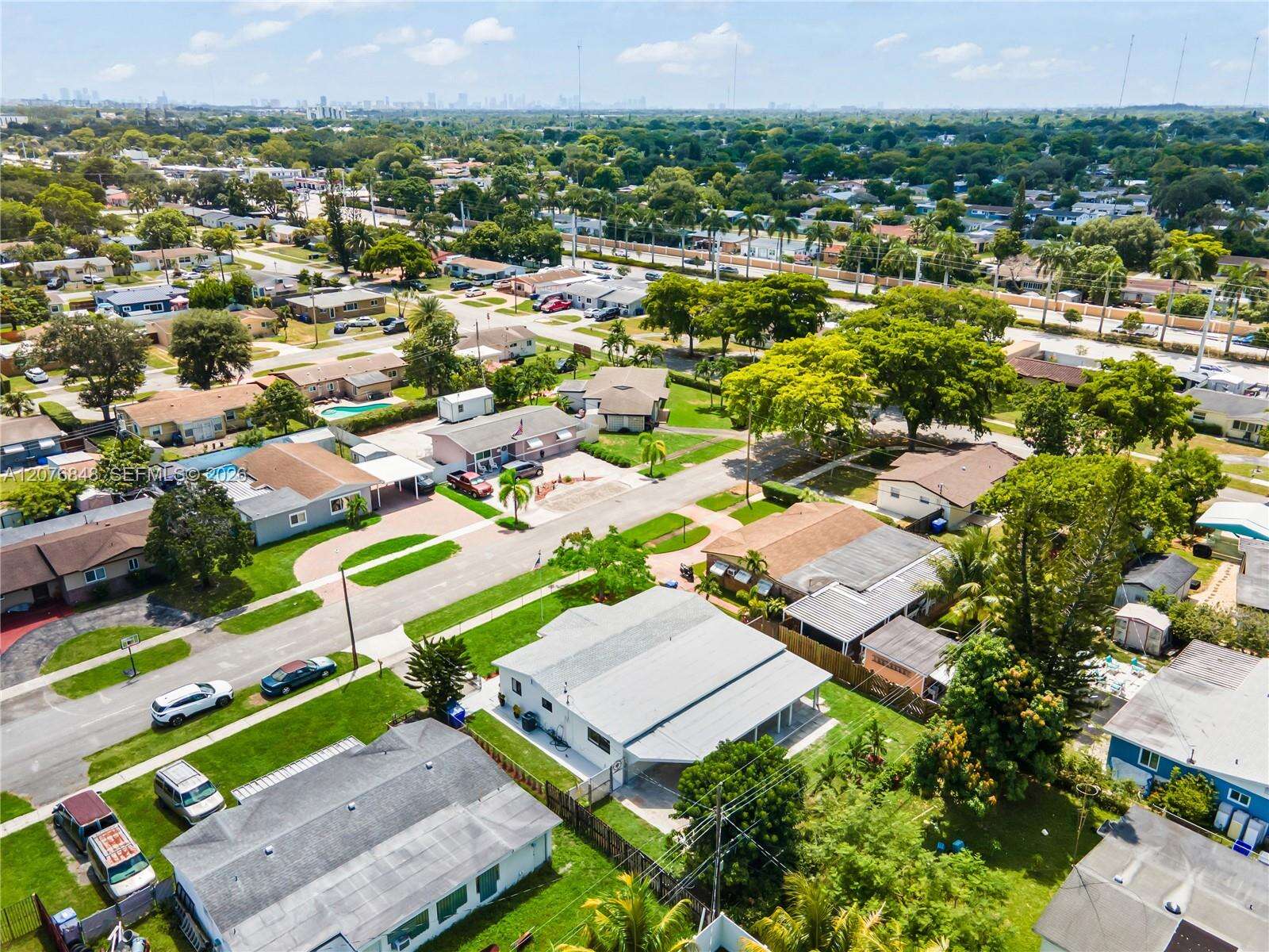 220 69th Ter, Hollywood, FL 33024 - For Sale photo 44
