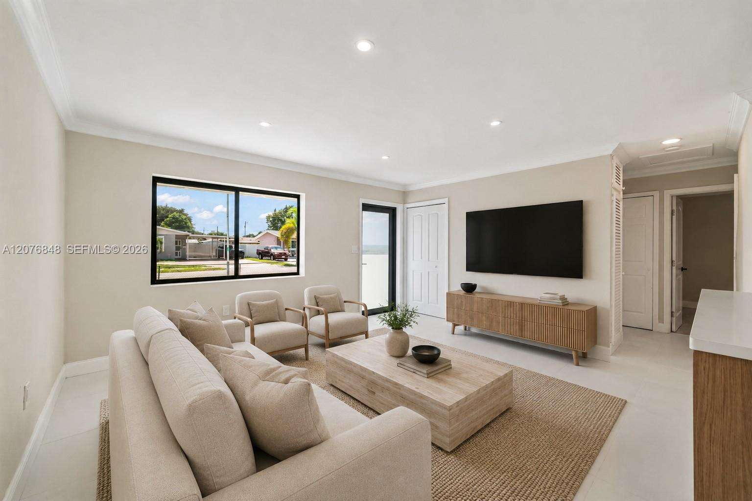 220 69th Ter, Hollywood, FL 33024 - For Sale photo 8