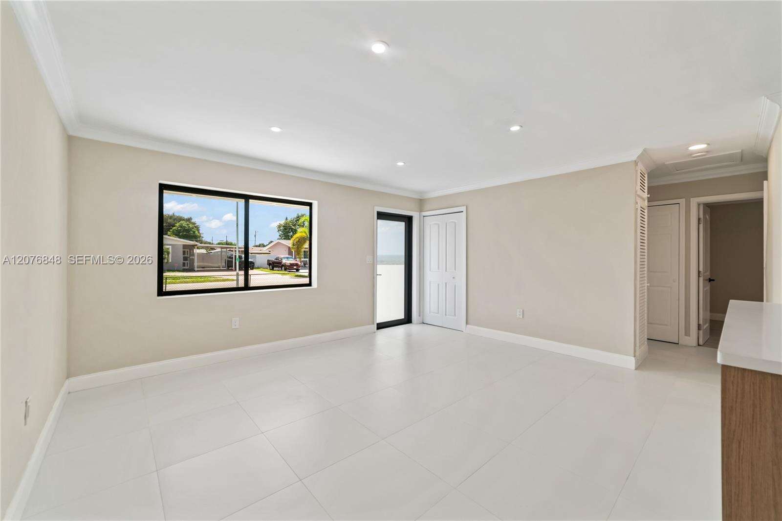 220 69th Ter, Hollywood, FL 33024 - For Sale photo 9
