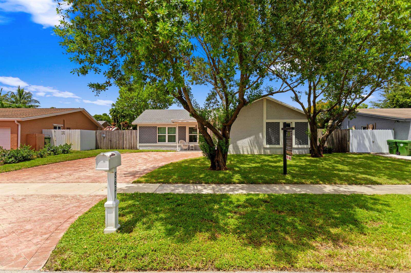 8621 3rd, Pembroke Pines, FL 33024 - For Sale photo 11