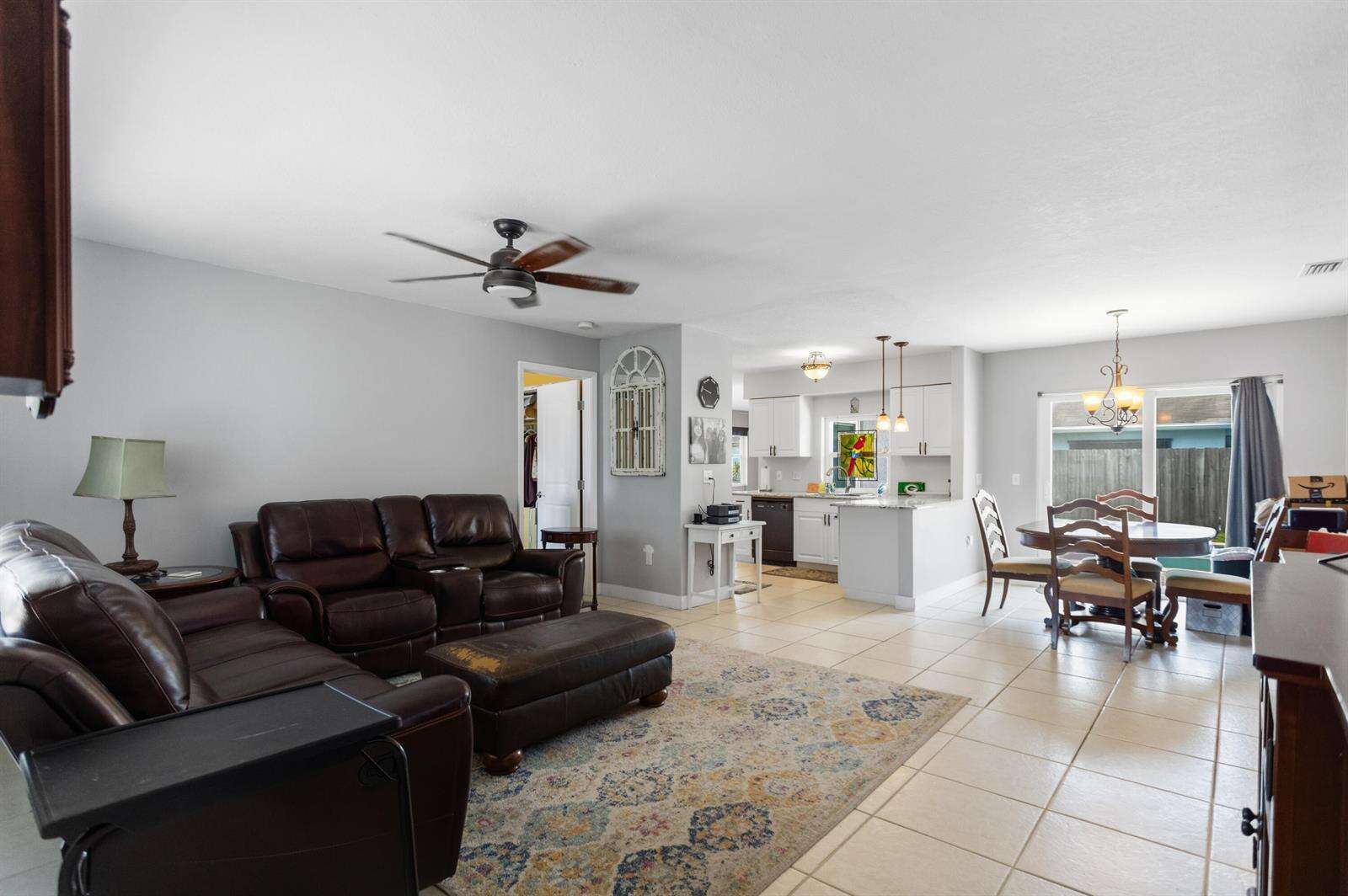 8621 3rd, Pembroke Pines, FL 33024 - For Sale photo 25