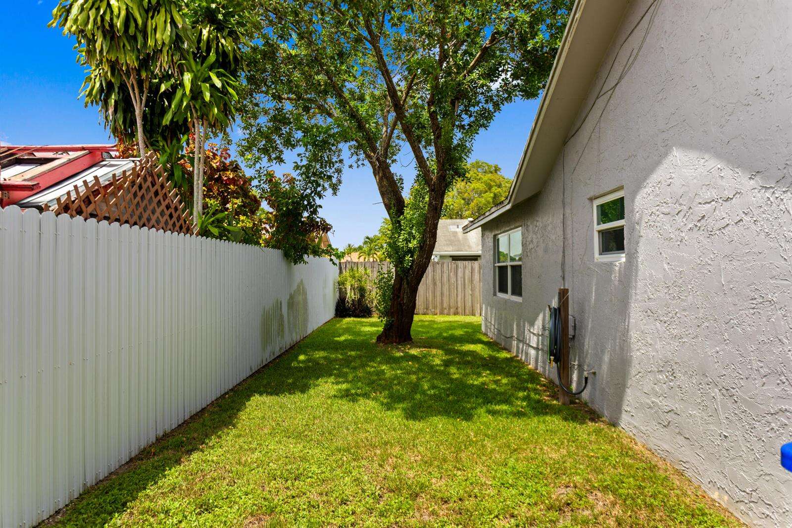 8621 3rd, Pembroke Pines, FL 33024 - For Sale photo 49