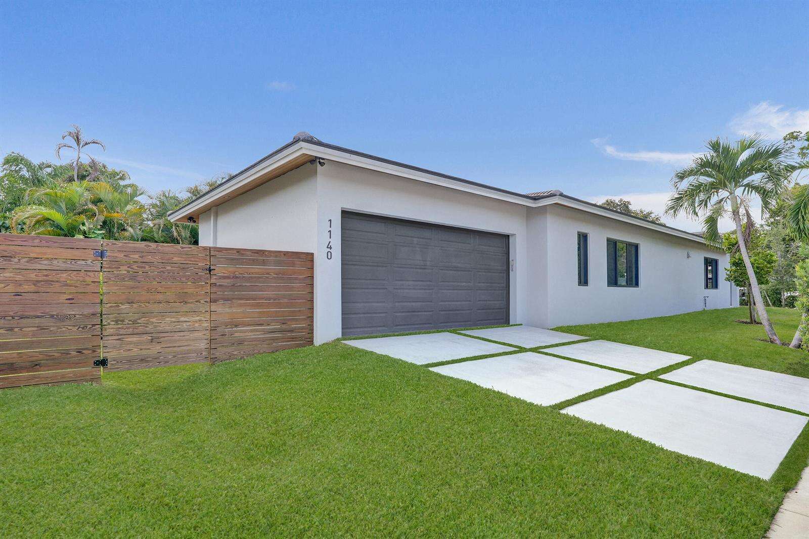 1140 6th, Fort Lauderdale, FL 33316 - For Sale photo 2