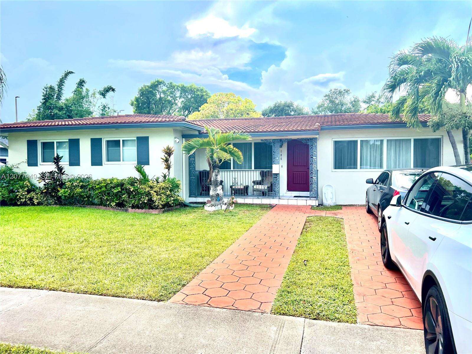 106 32nd Ave, Hollywood, FL 33021 - For Sale photo 1